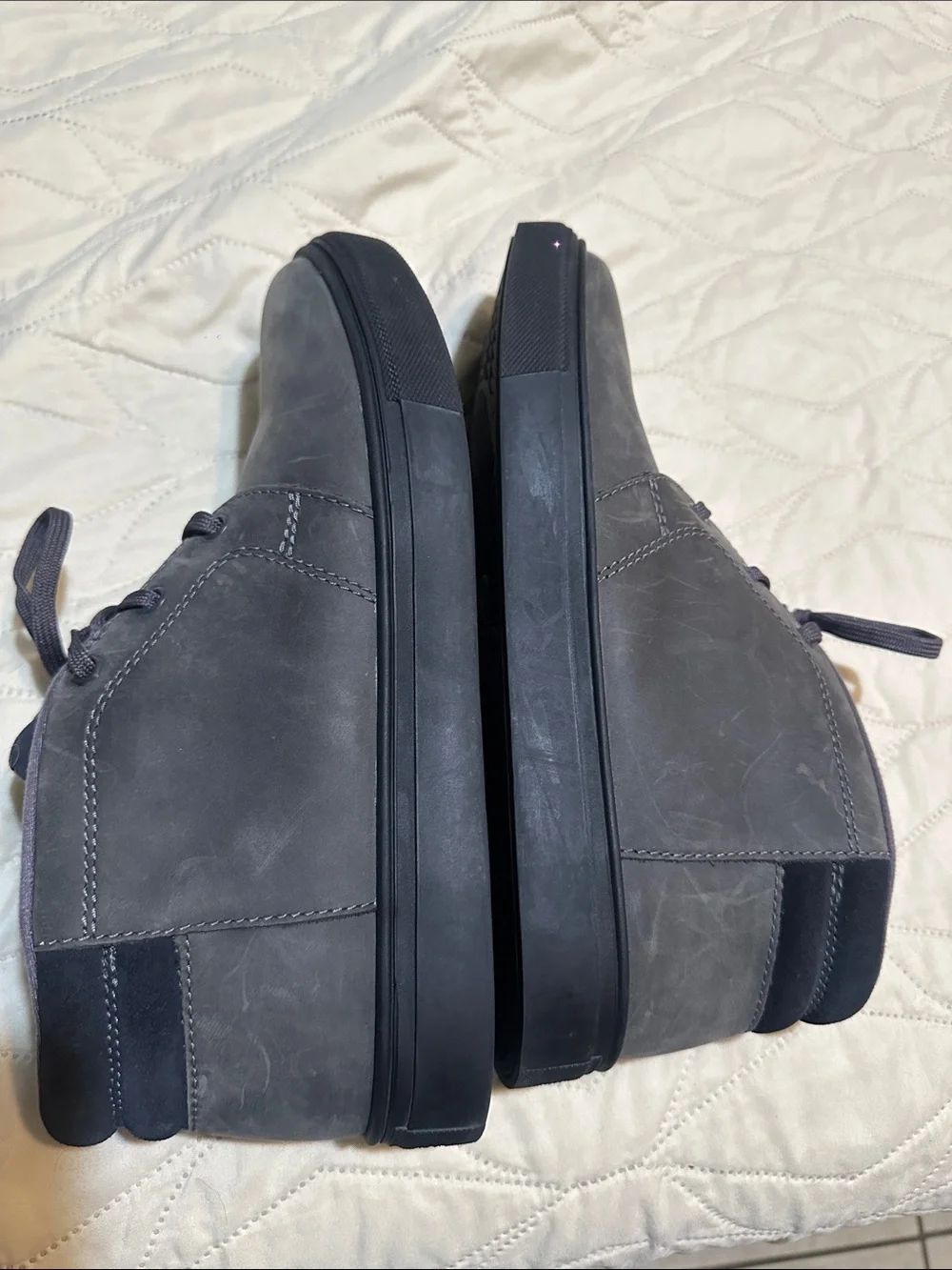 UGG Men's Dark Gray Chukka Boots - Lace-Up Nubuck